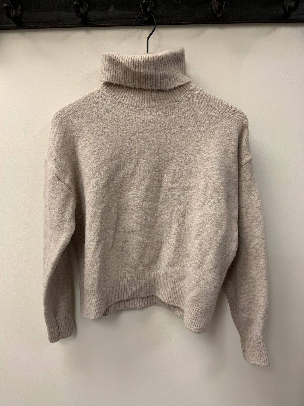 H & M Sweater Size Small