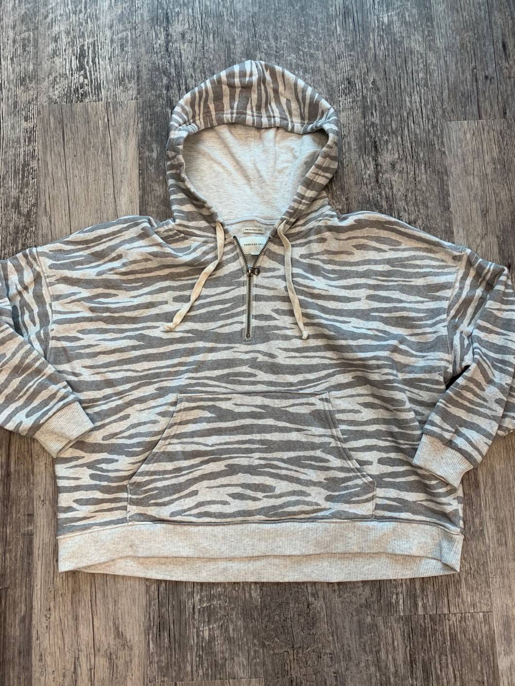 American Eagle Sweatshirt Size Medium