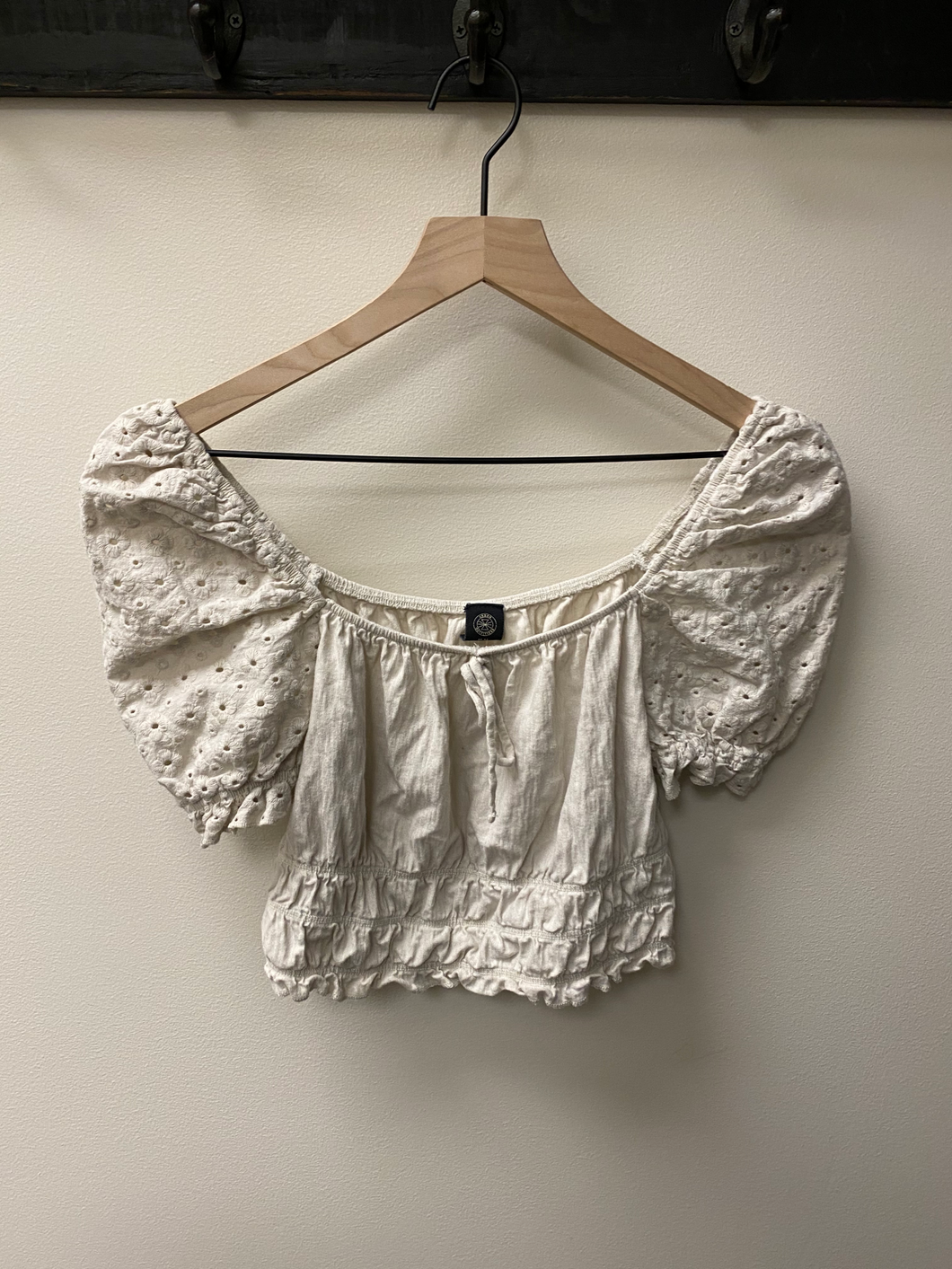 Urban Outfitters ( U ) Short Sleeve Top Size Medium